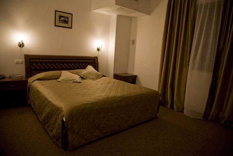 Denisa Hotel أوتوبين المظهر الخارجي الصورة