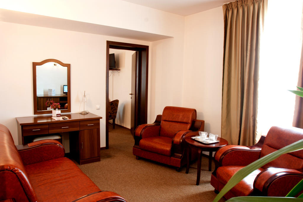 Denisa Hotel أوتوبين المظهر الخارجي الصورة